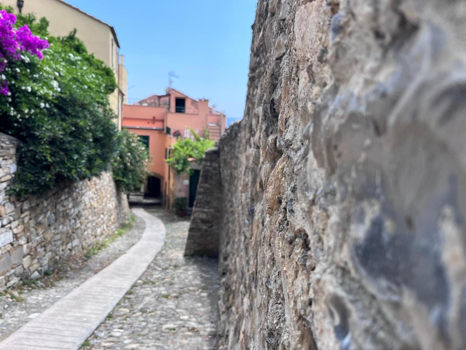La Finestra Sul Borgo Bed & Breakfast Черво Екстериор снимка