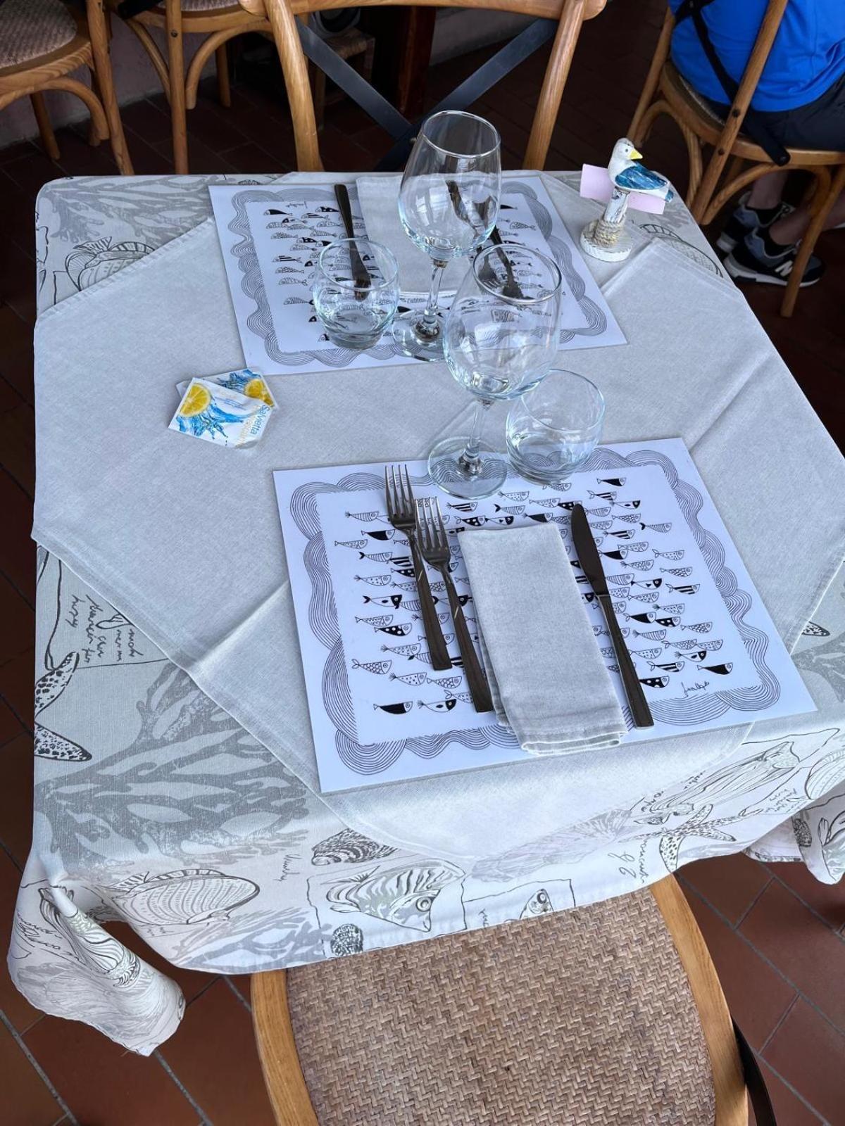 La Finestra Sul Borgo Bed & Breakfast Черво Екстериор снимка